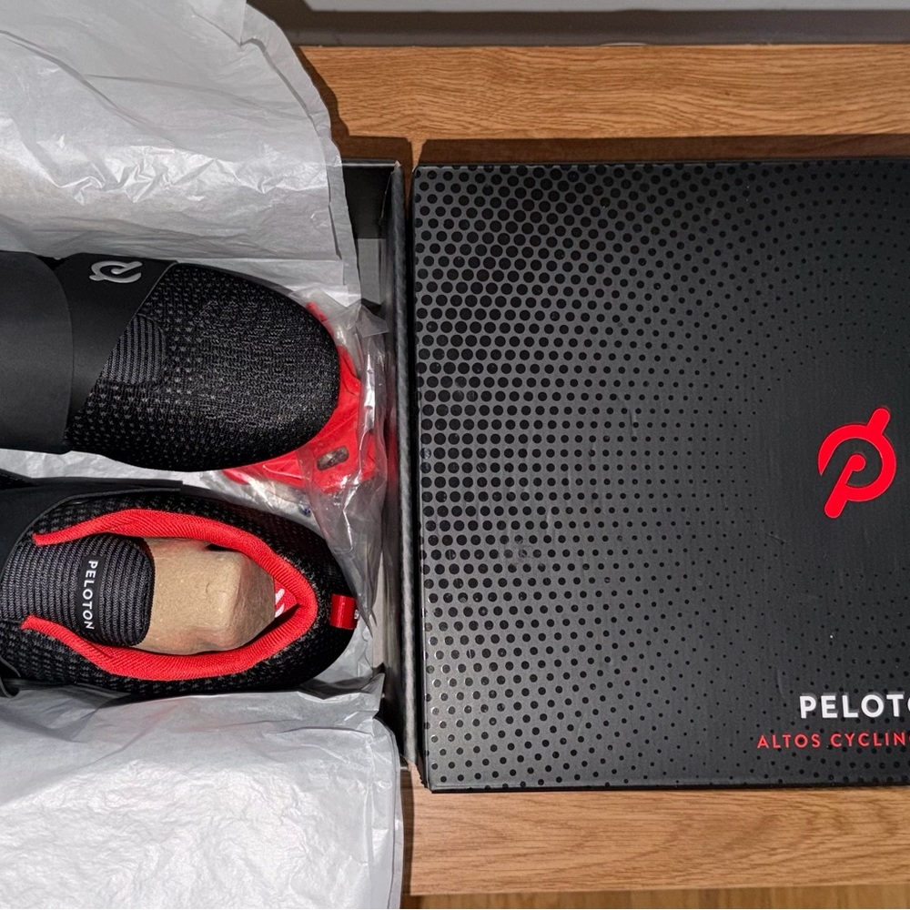 Peloton Altos Cycling Shoes Black and Red